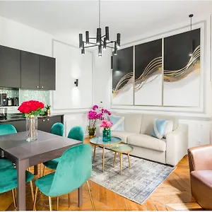 https://luxury-2-bedroom-2-bathroom-louvre-marais.fr-paris.fr