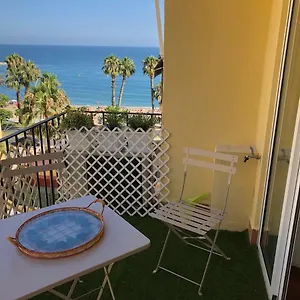 https://apartamento-malagueta-1-linea-playa-centro-malaga.es-andalucia.com
